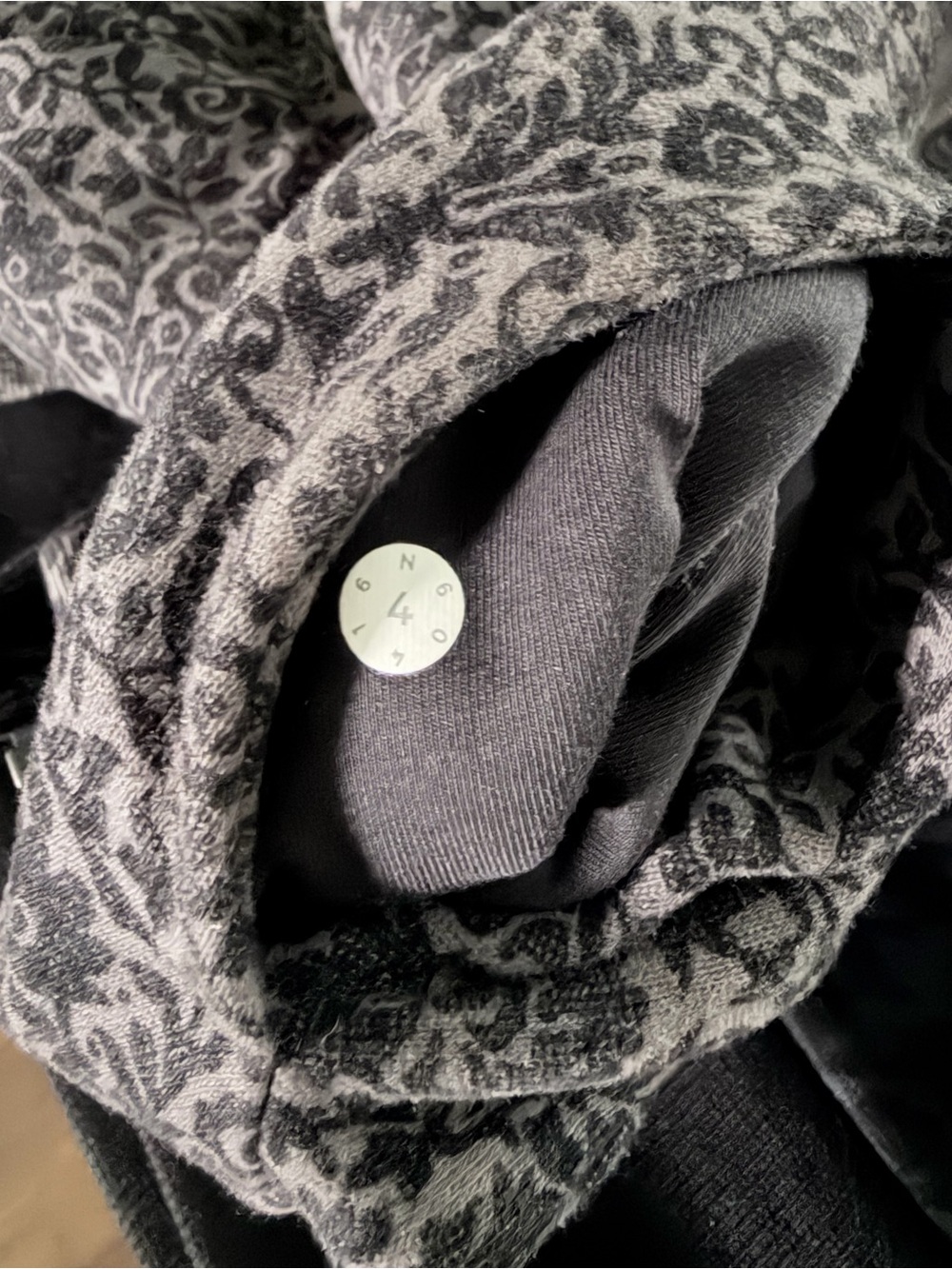 lululemon athletica Gray Patterned Zip Hoodie Jacket - Picture 4 of 4